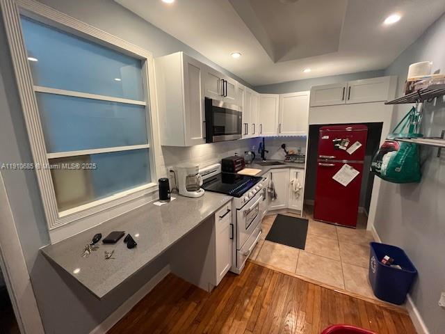 223 CALABRIA CONDO - Residential Lease