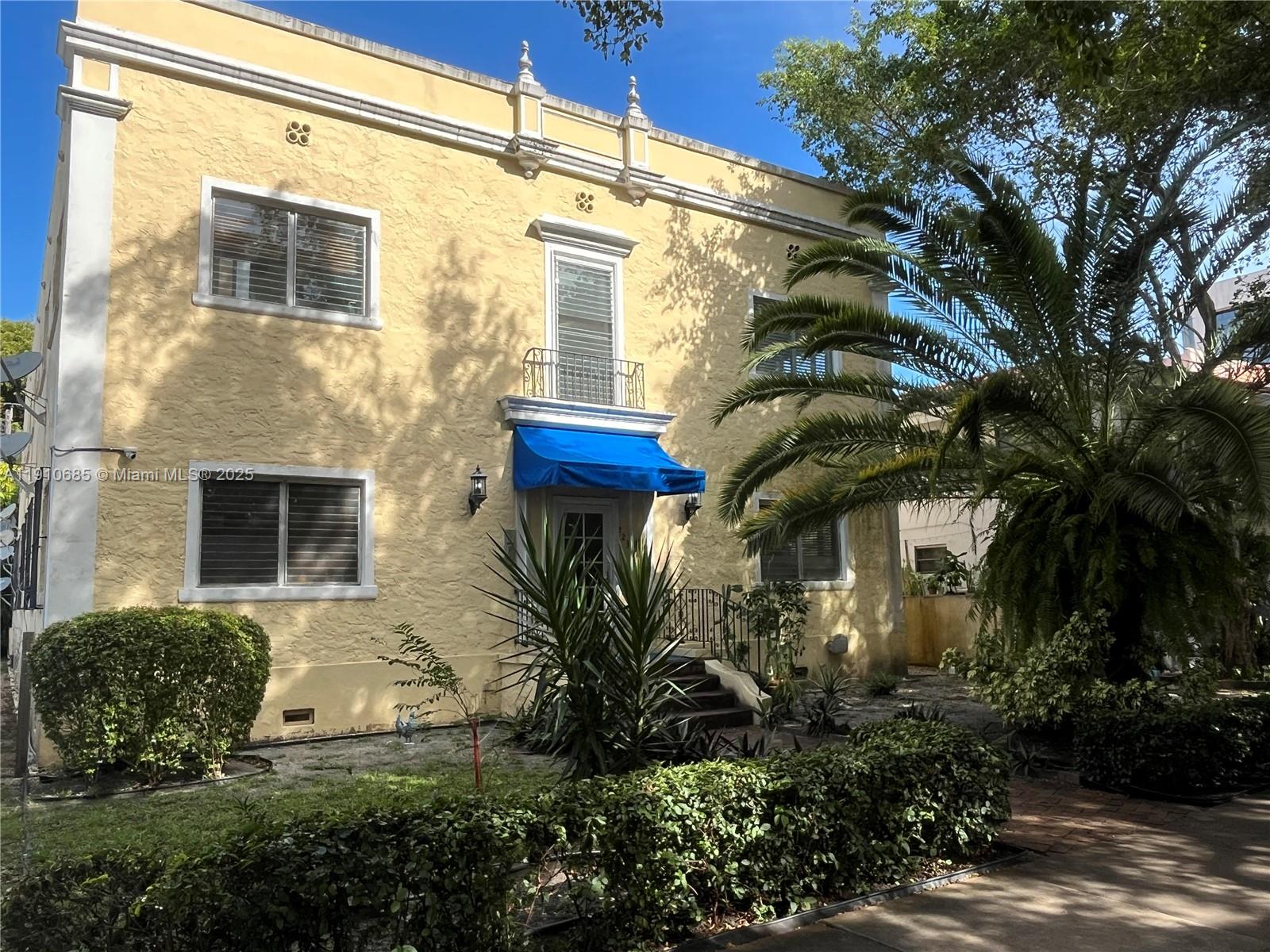 223 CALABRIA CONDO - Residential Lease