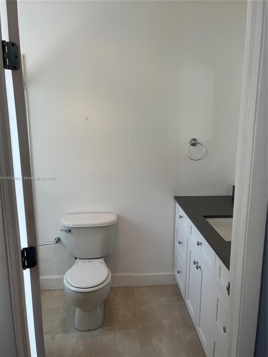 223 CALABRIA CONDO - Residential Lease