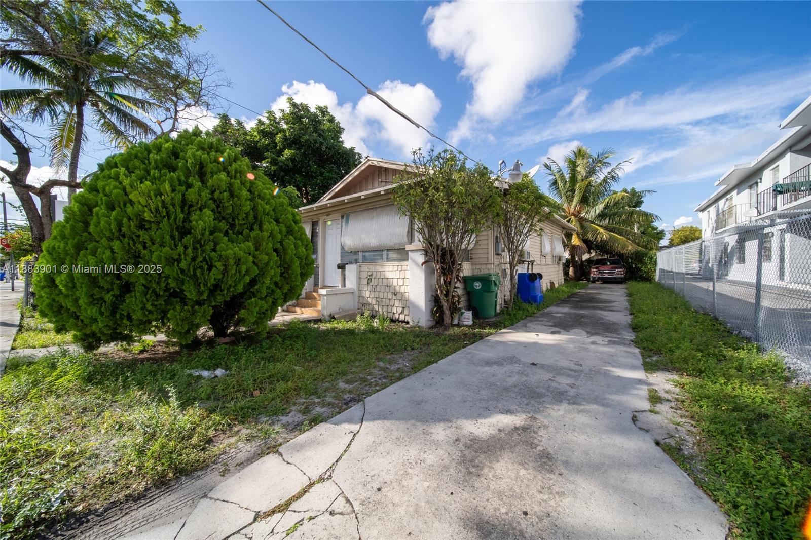 LAWRENCE EST LAND CO - Residential