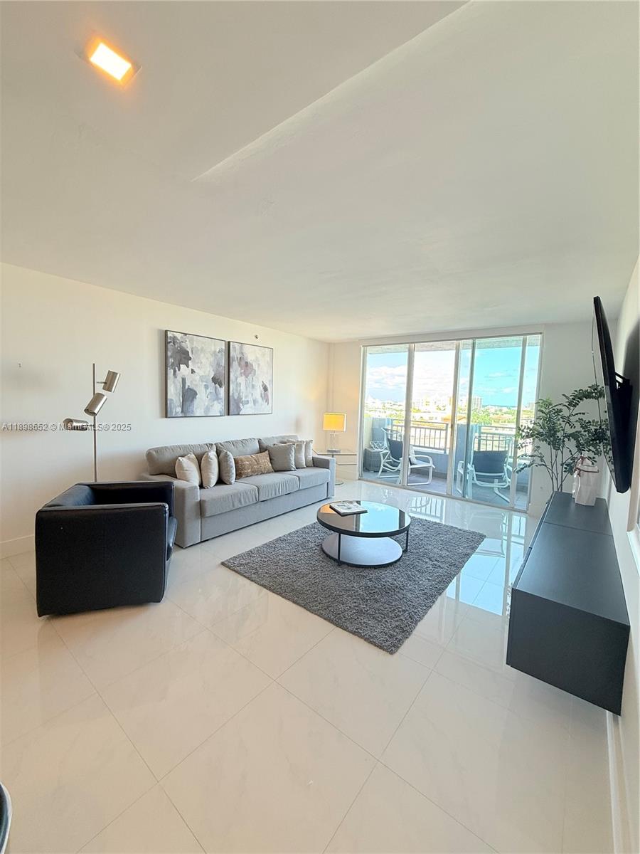 YACHT CLUB AT PORTOFINO C - Residential