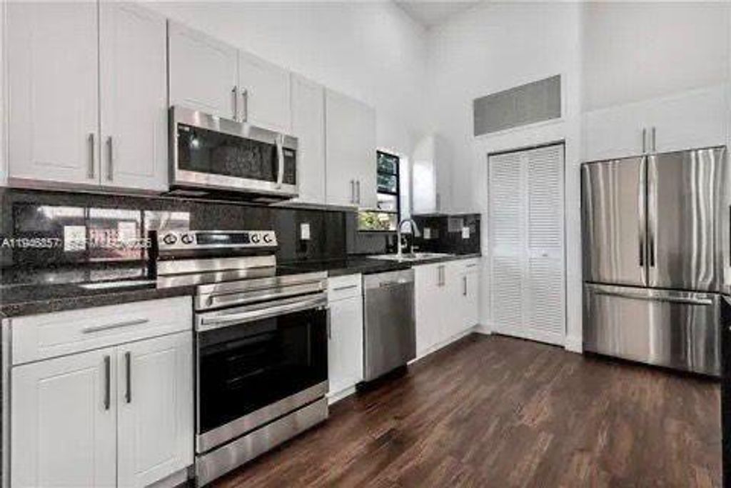 Photo of 601 Leslie Dr #601, Hallandale Beach, FL 33009 (MLS # A11946857)