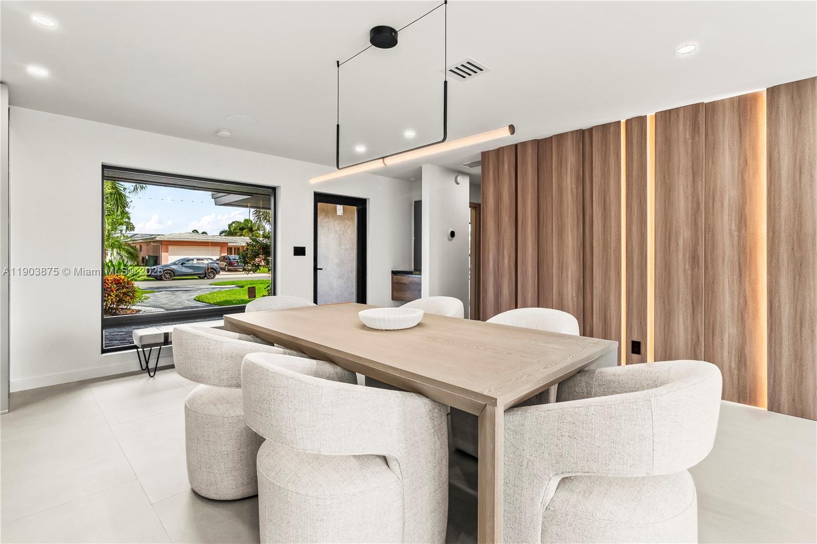 IMPERIAL POINT 2 SEC - Residential