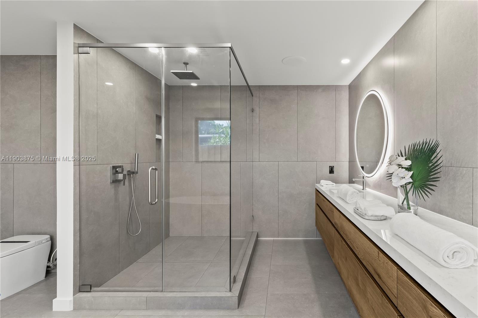 IMPERIAL POINT 2 SEC - Residential