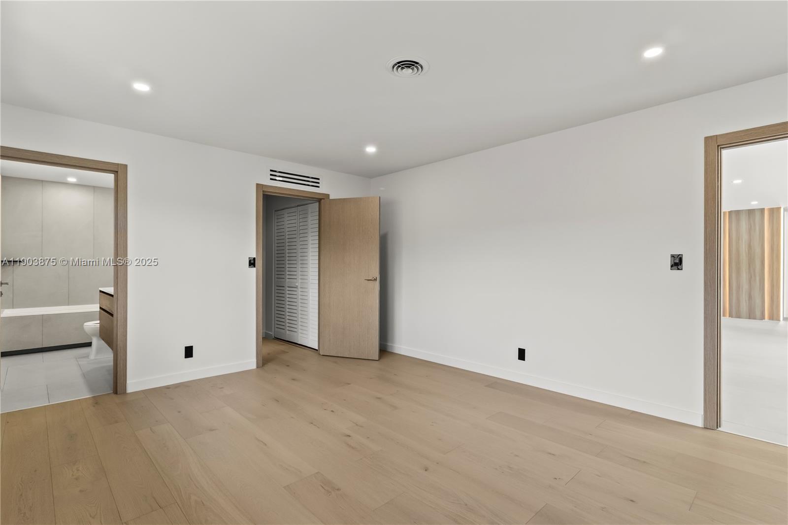 IMPERIAL POINT 2 SEC - Residential