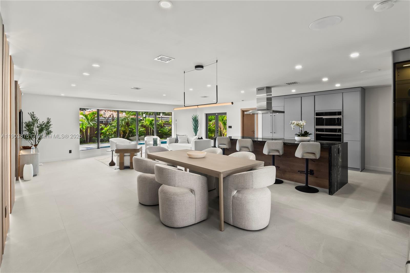 IMPERIAL POINT 2 SEC - Residential