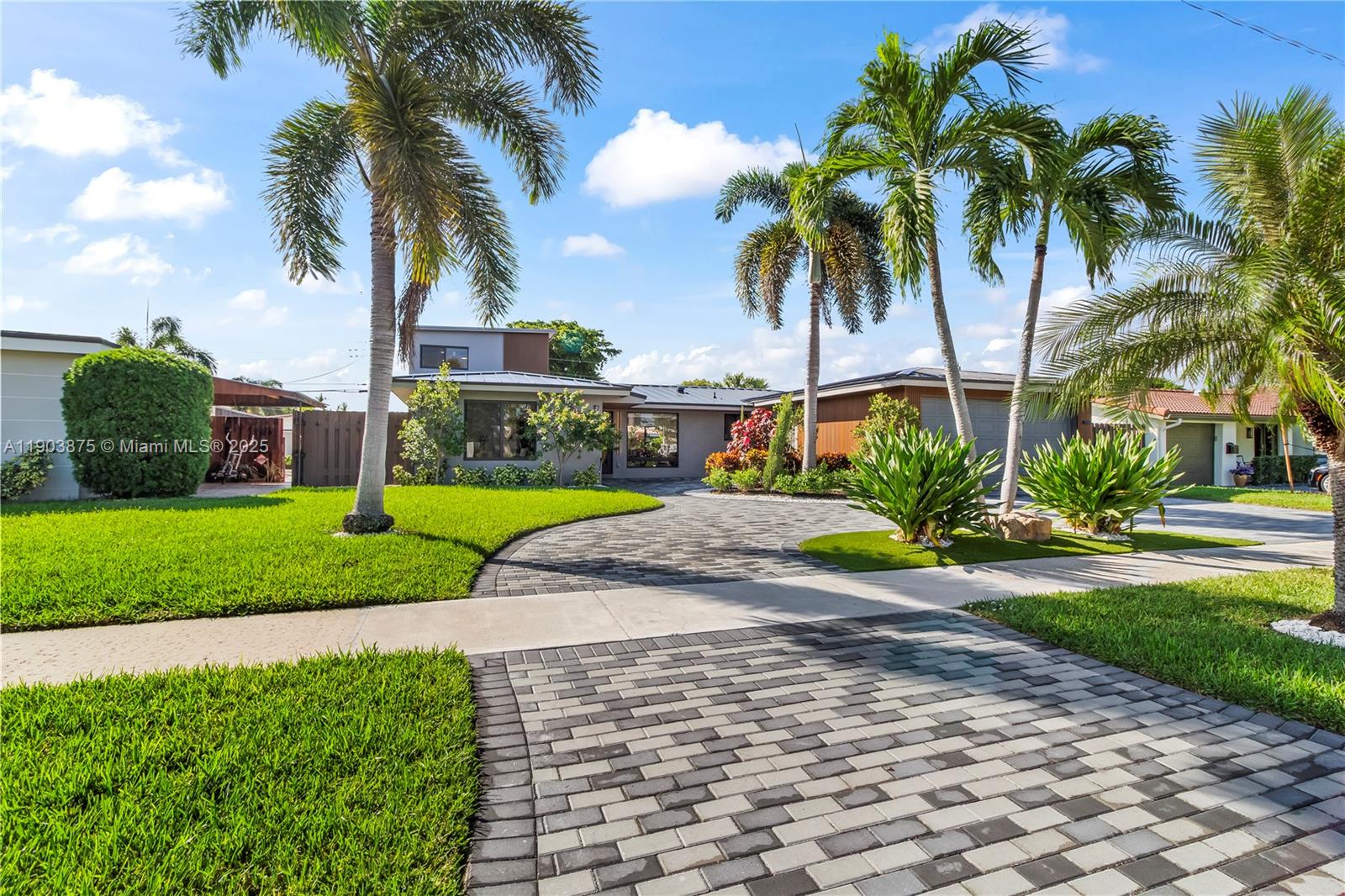 IMPERIAL POINT 2 SEC - Residential