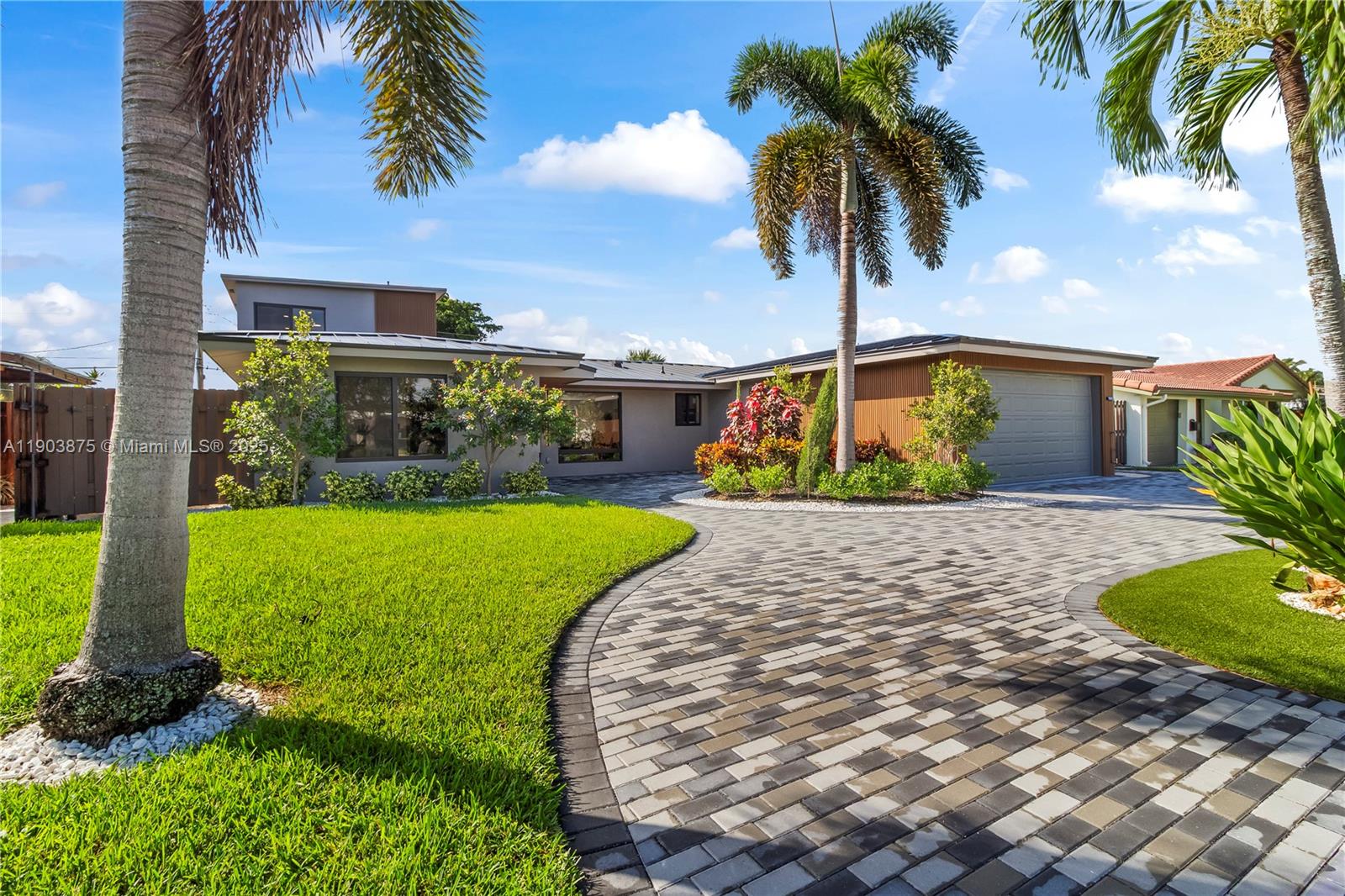 IMPERIAL POINT 2 SEC - Residential