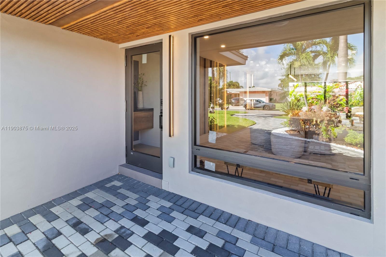 IMPERIAL POINT 2 SEC - Residential