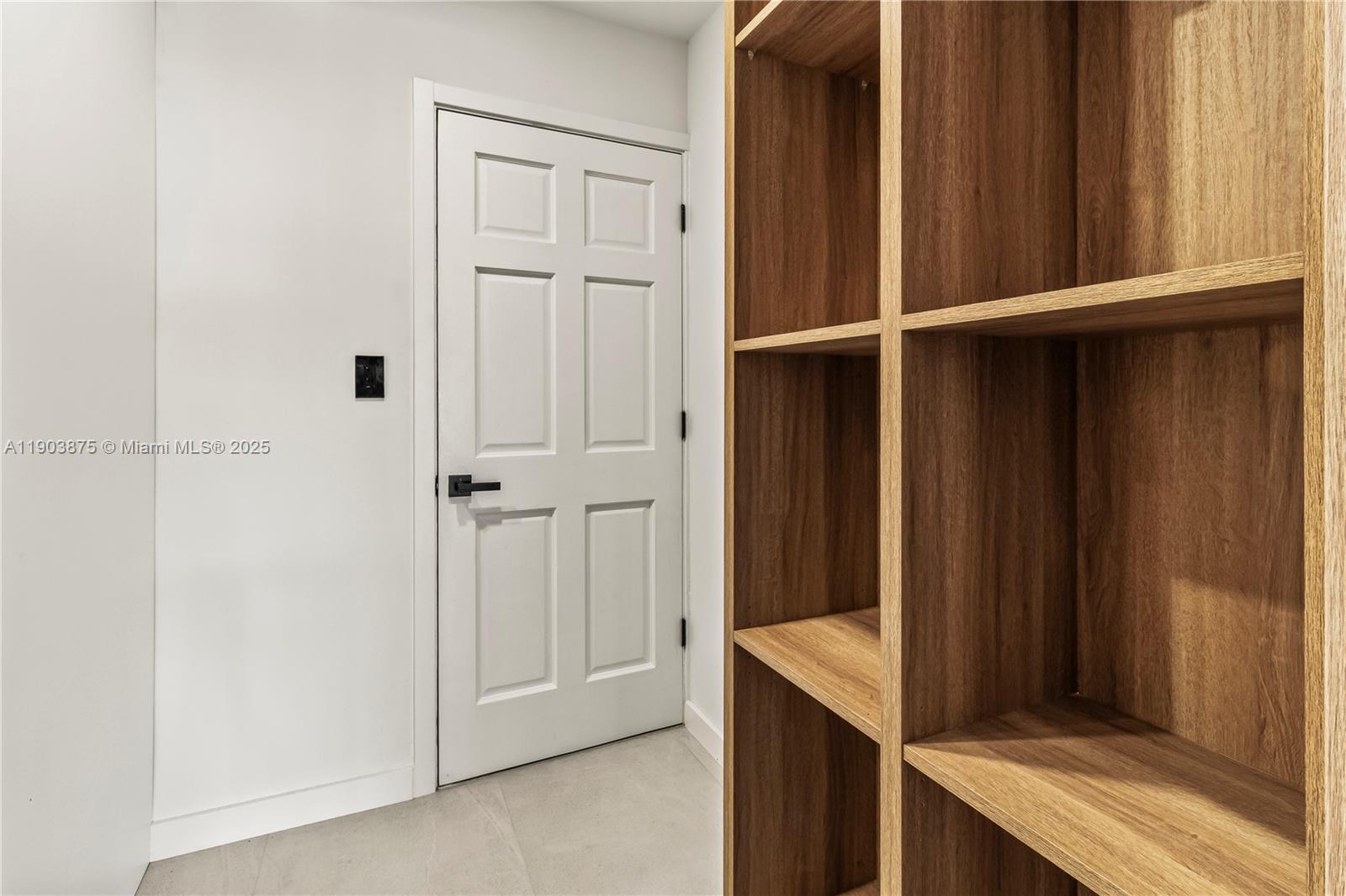 IMPERIAL POINT 2 SEC - Residential