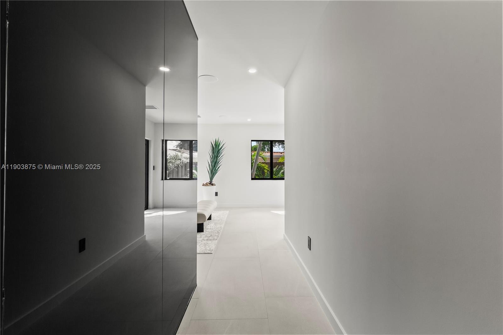 IMPERIAL POINT 2 SEC - Residential