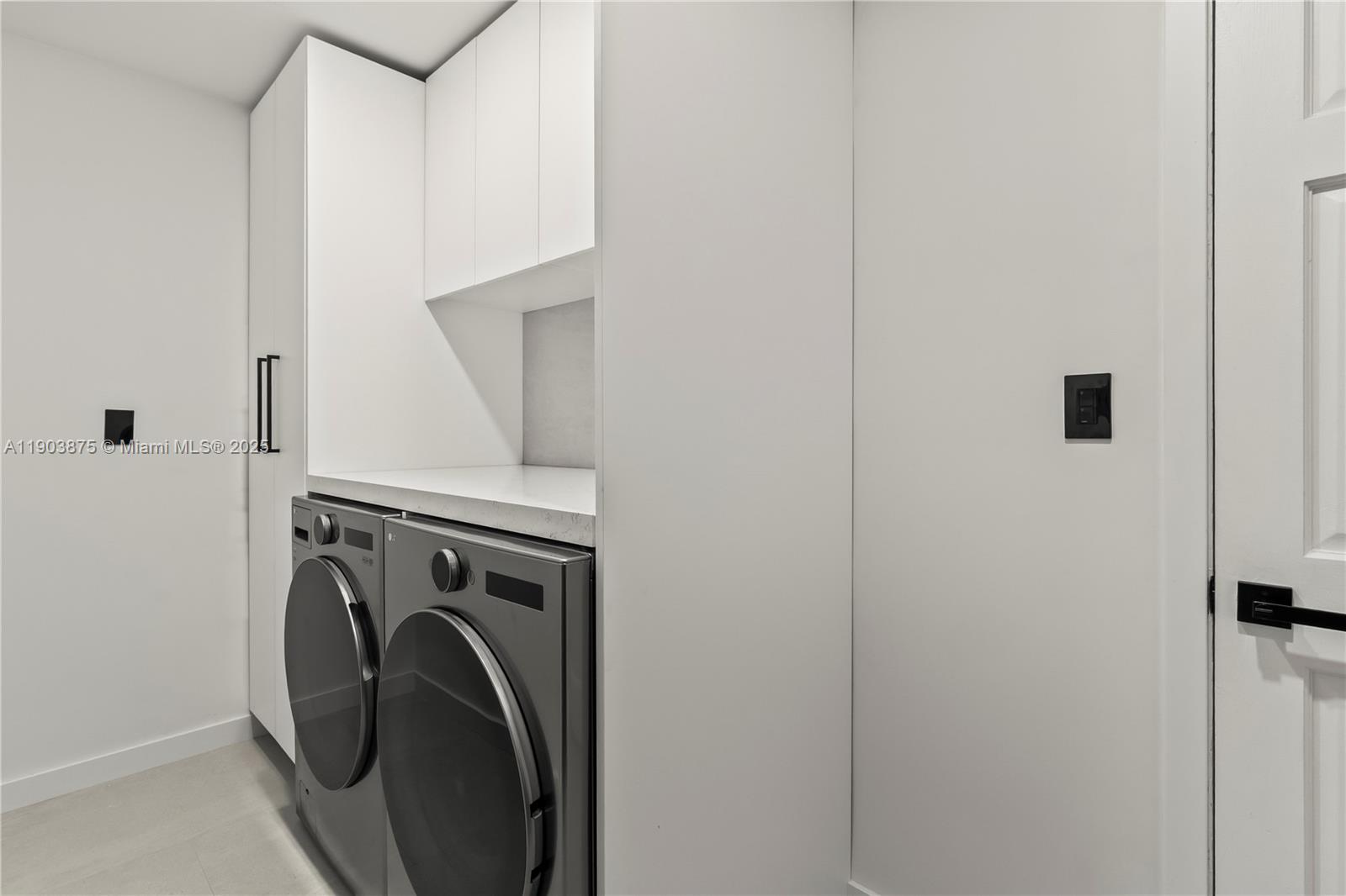 IMPERIAL POINT 2 SEC - Residential