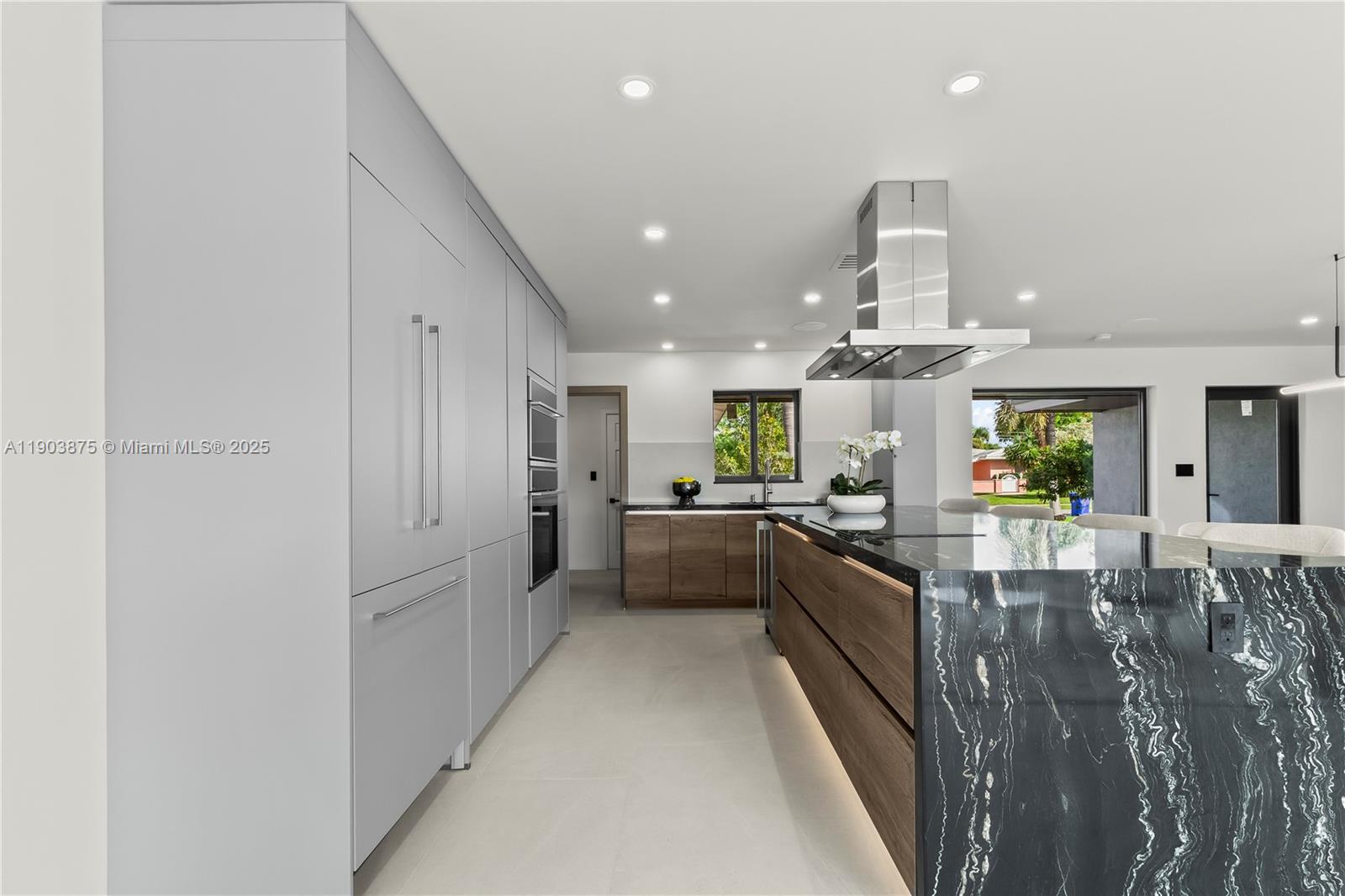 IMPERIAL POINT 2 SEC - Residential