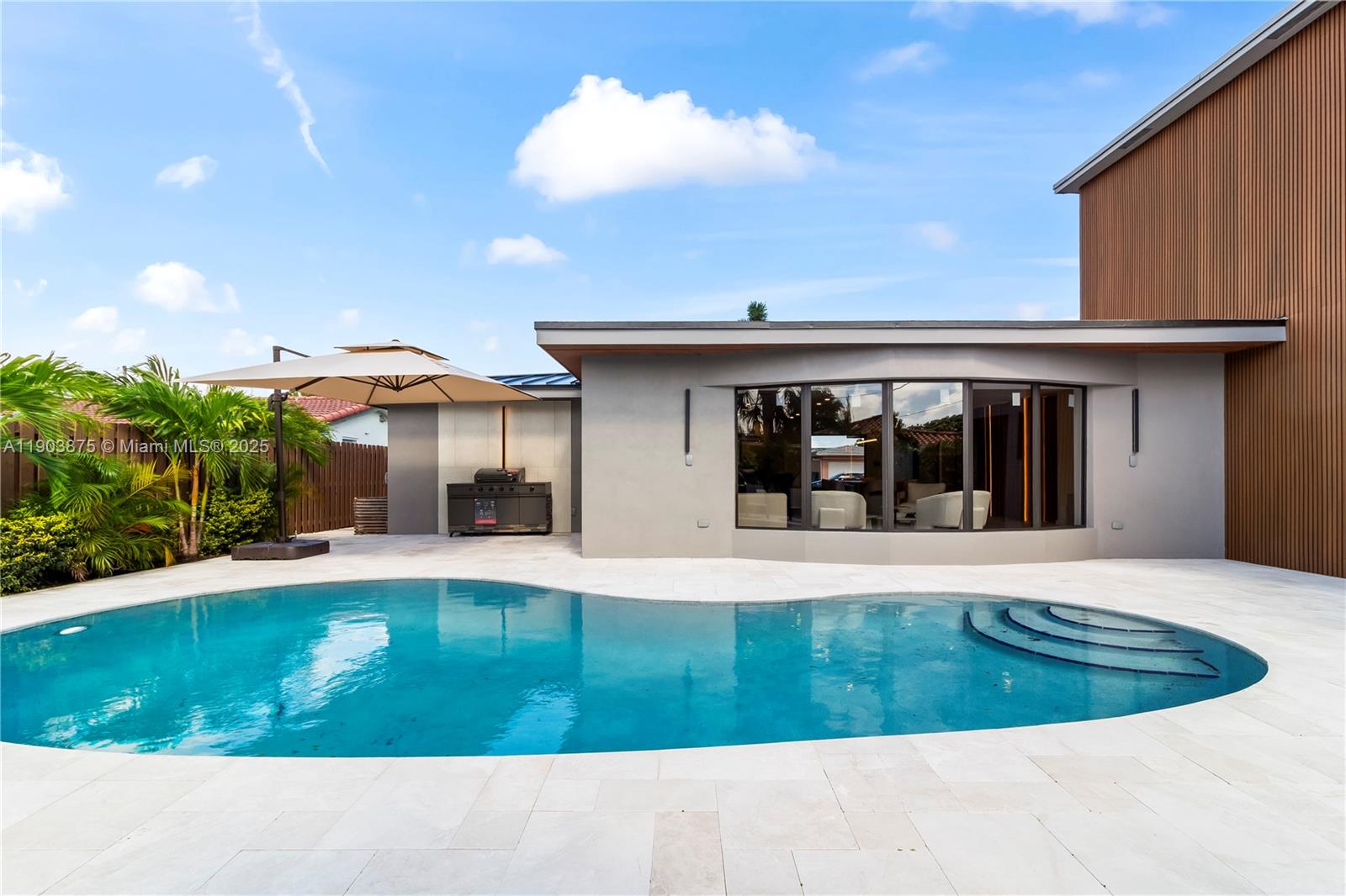 IMPERIAL POINT 2 SEC - Residential