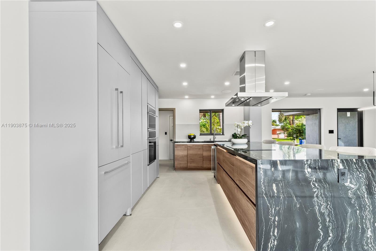 IMPERIAL POINT 2 SEC - Residential