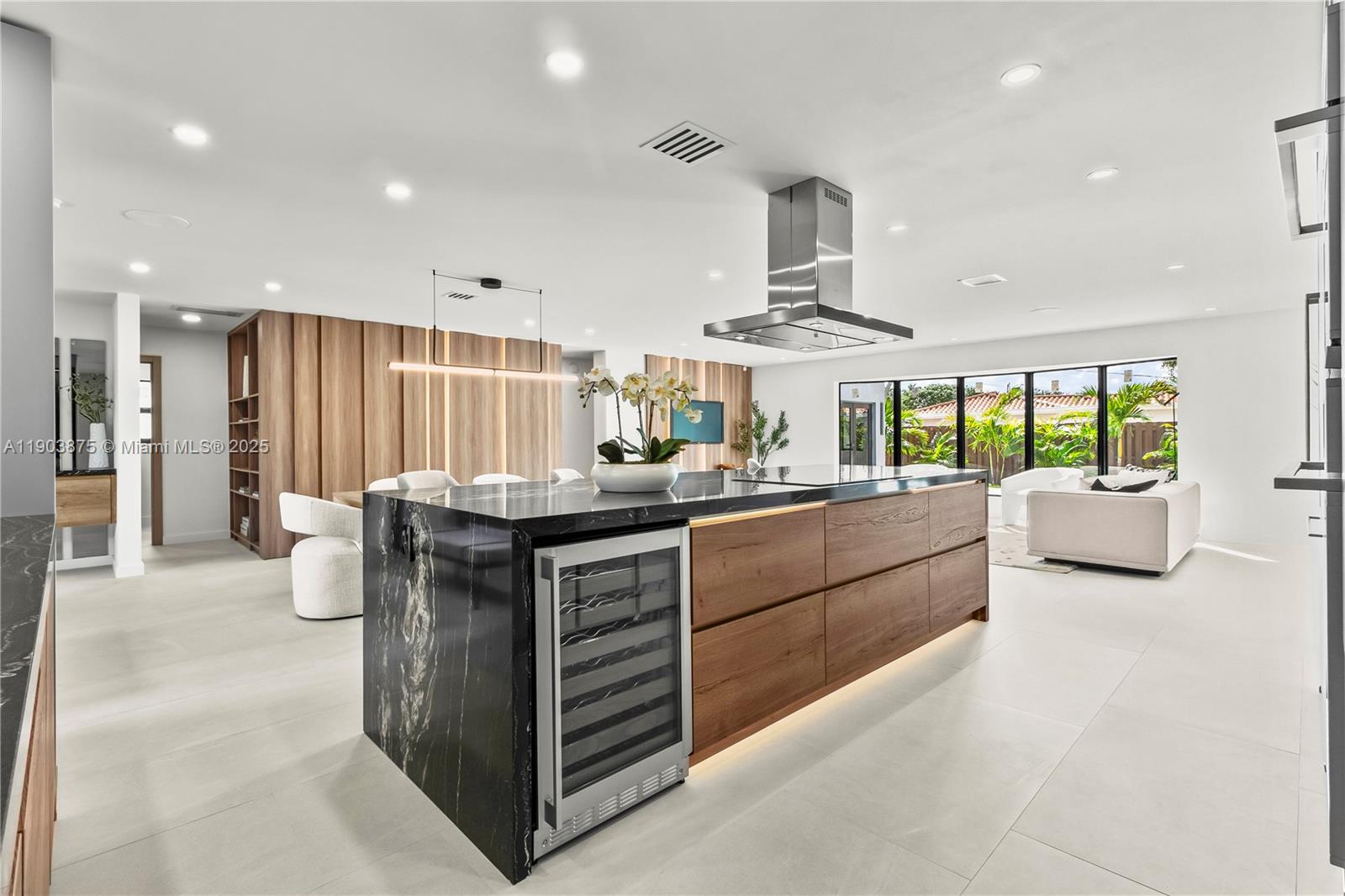 IMPERIAL POINT 2 SEC - Residential