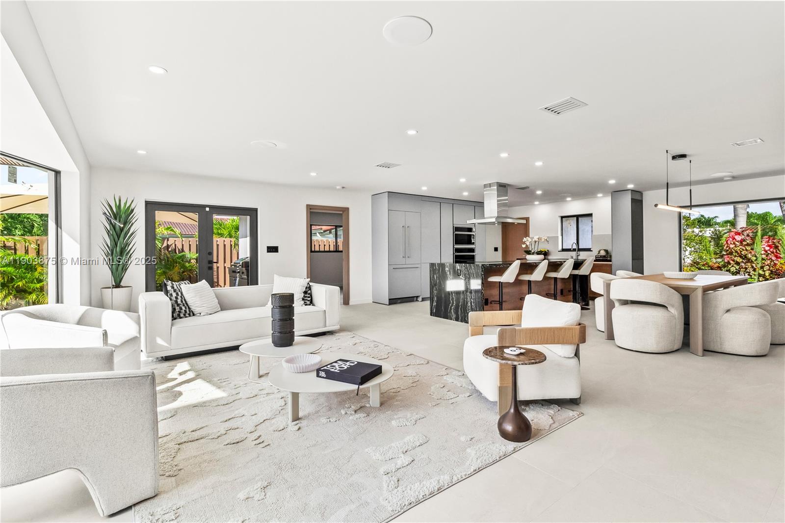 IMPERIAL POINT 2 SEC - Residential