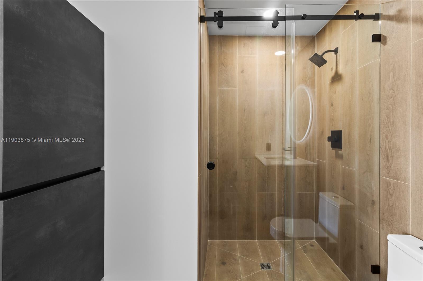 IMPERIAL POINT 2 SEC - Residential