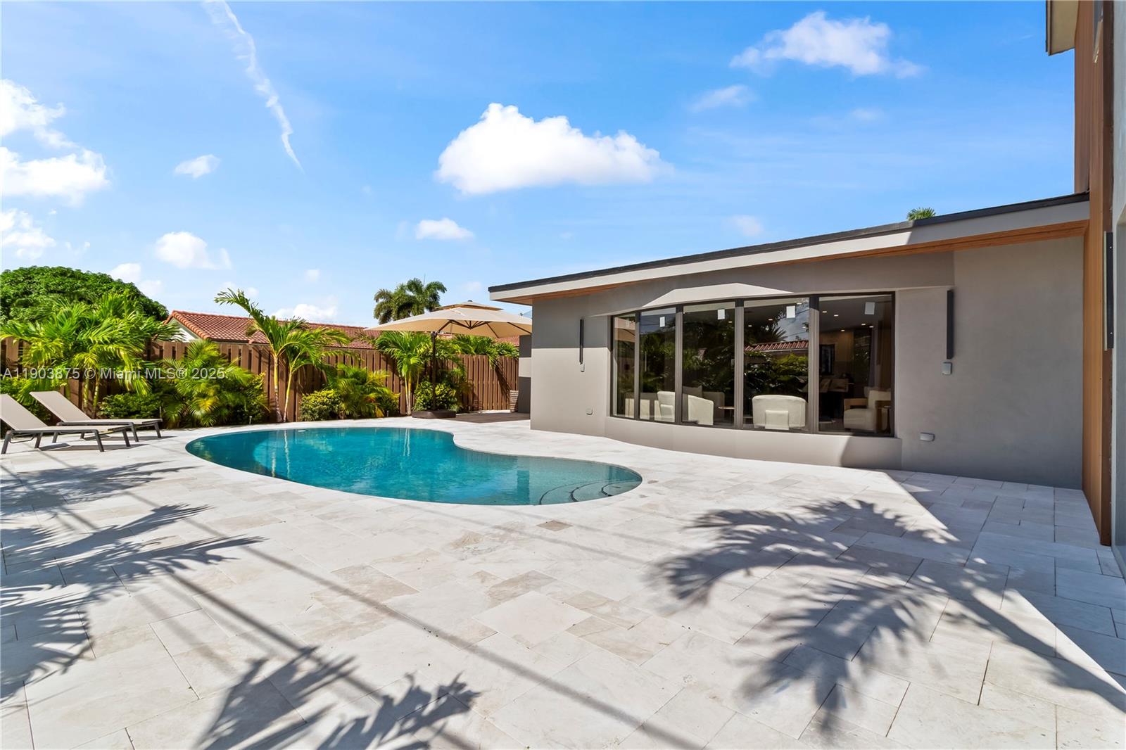 IMPERIAL POINT 2 SEC - Residential