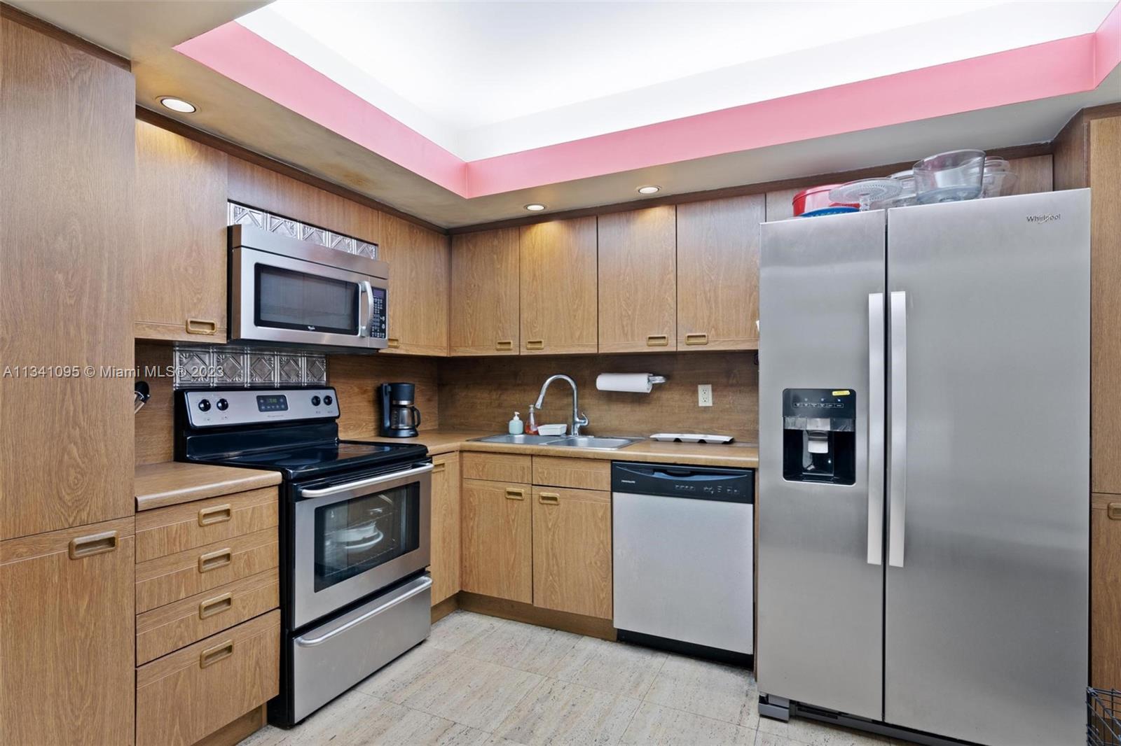 NINE ISLAND AVENUE CONDO - Residential