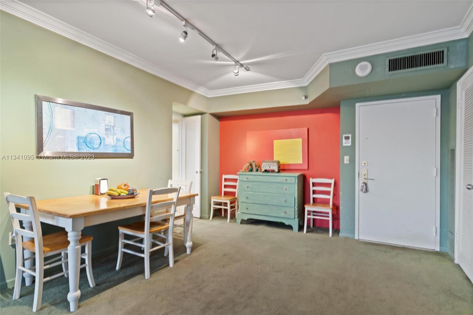 NINE ISLAND AVENUE CONDO - Residential