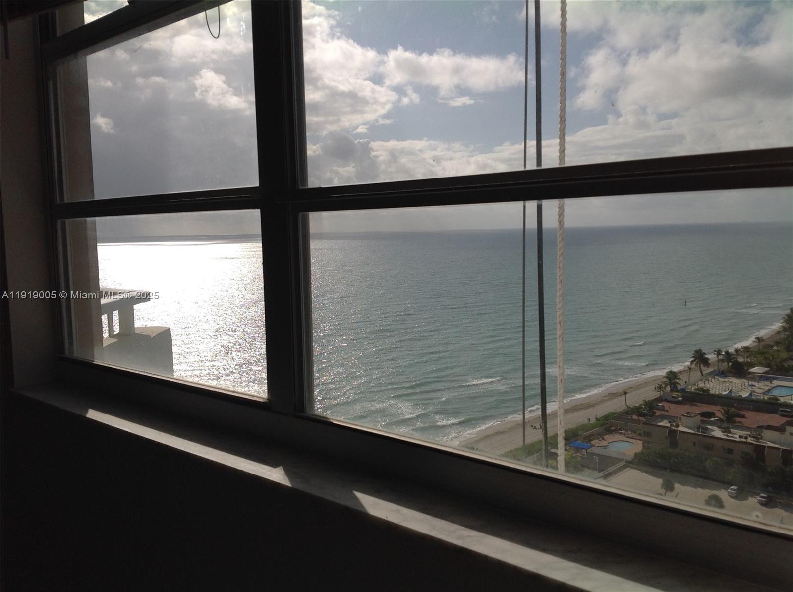 HEMISPHERES CONDO - Residential Lease