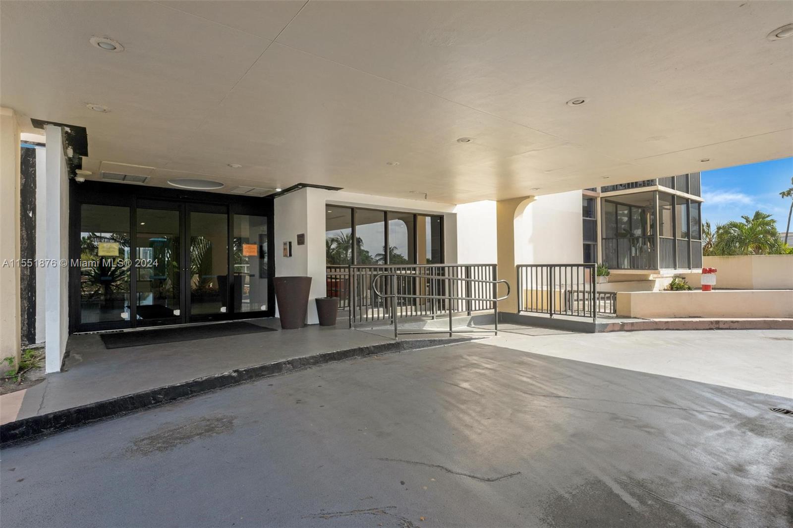 CORONADO CONDO- TOWER II - Residential