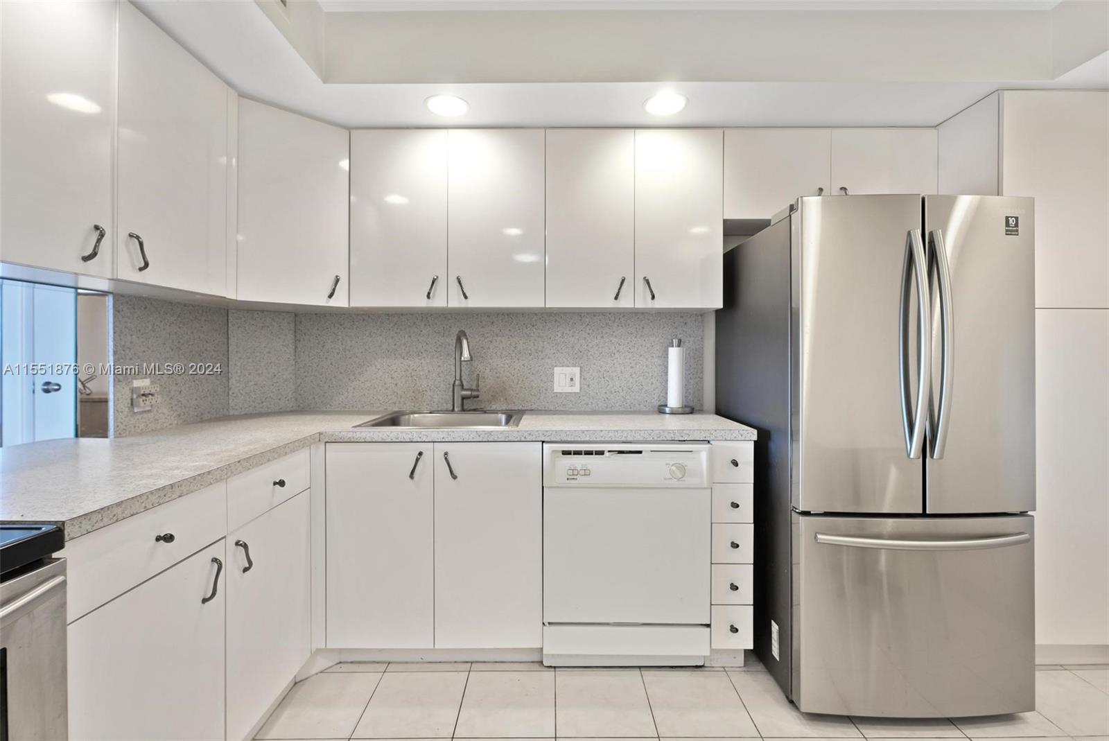 CORONADO CONDO- TOWER II - Residential