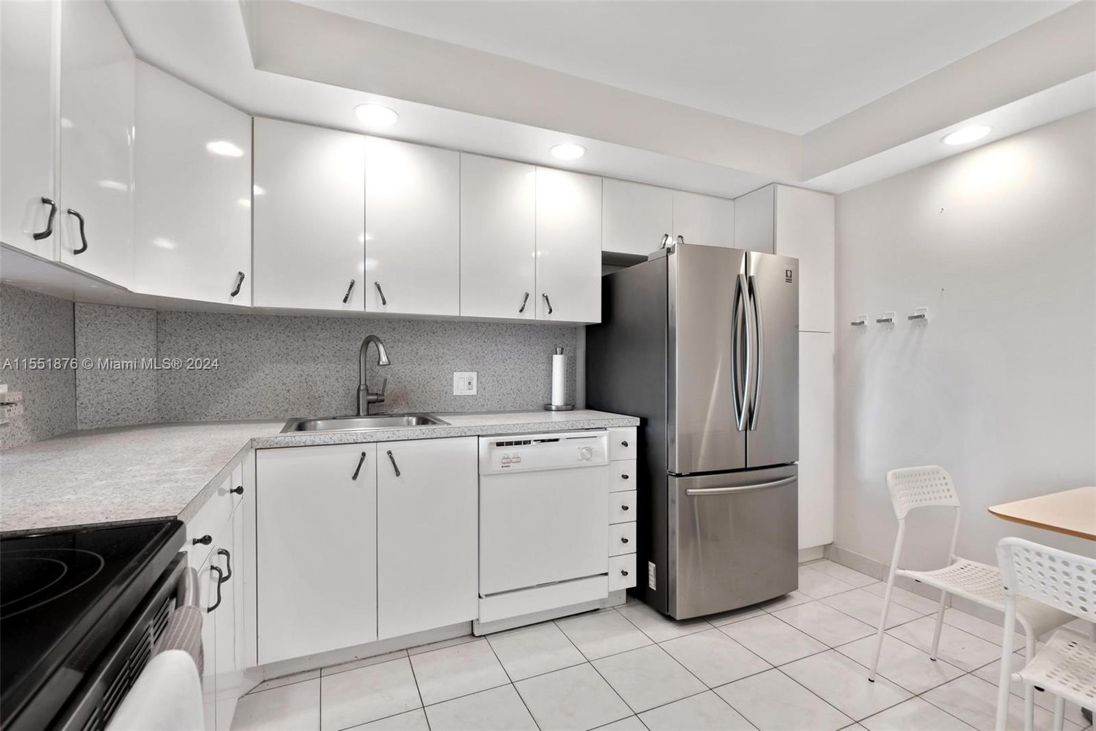 CORONADO CONDO- TOWER II - Residential