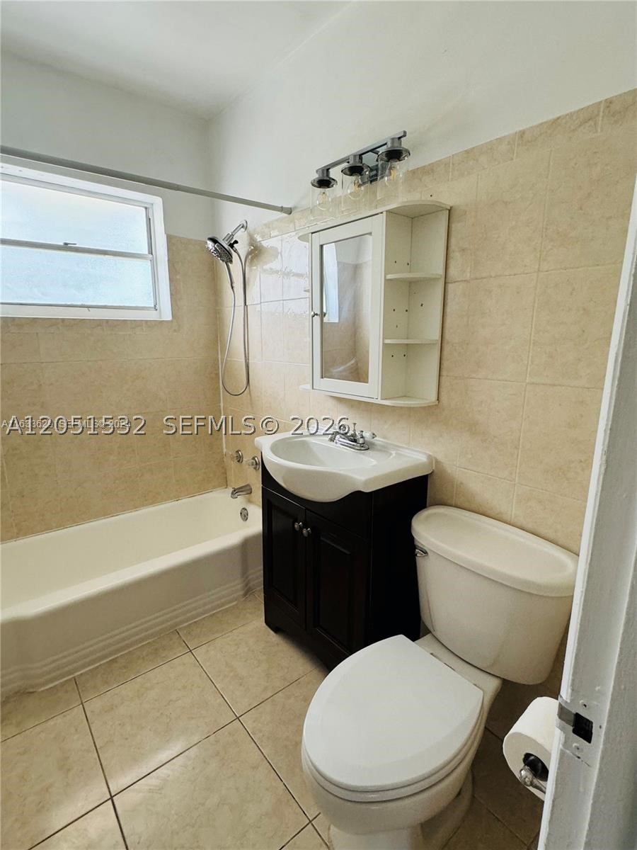 1755 NE 116th Rd 17