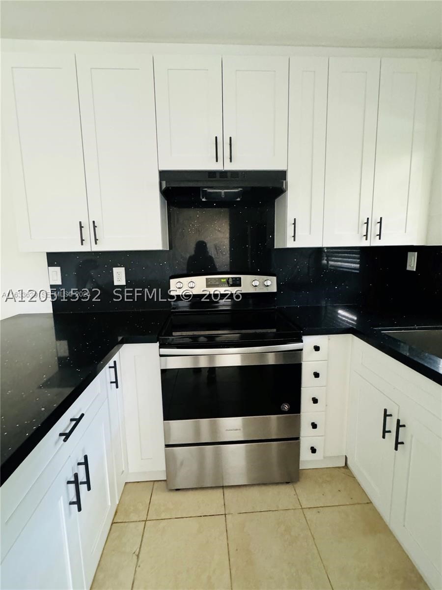 1755 NE 116th Rd 17