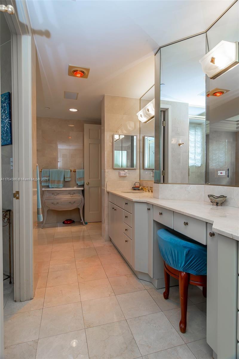 OCEANSIDE @ FISHER ISL CO - Residential Lease