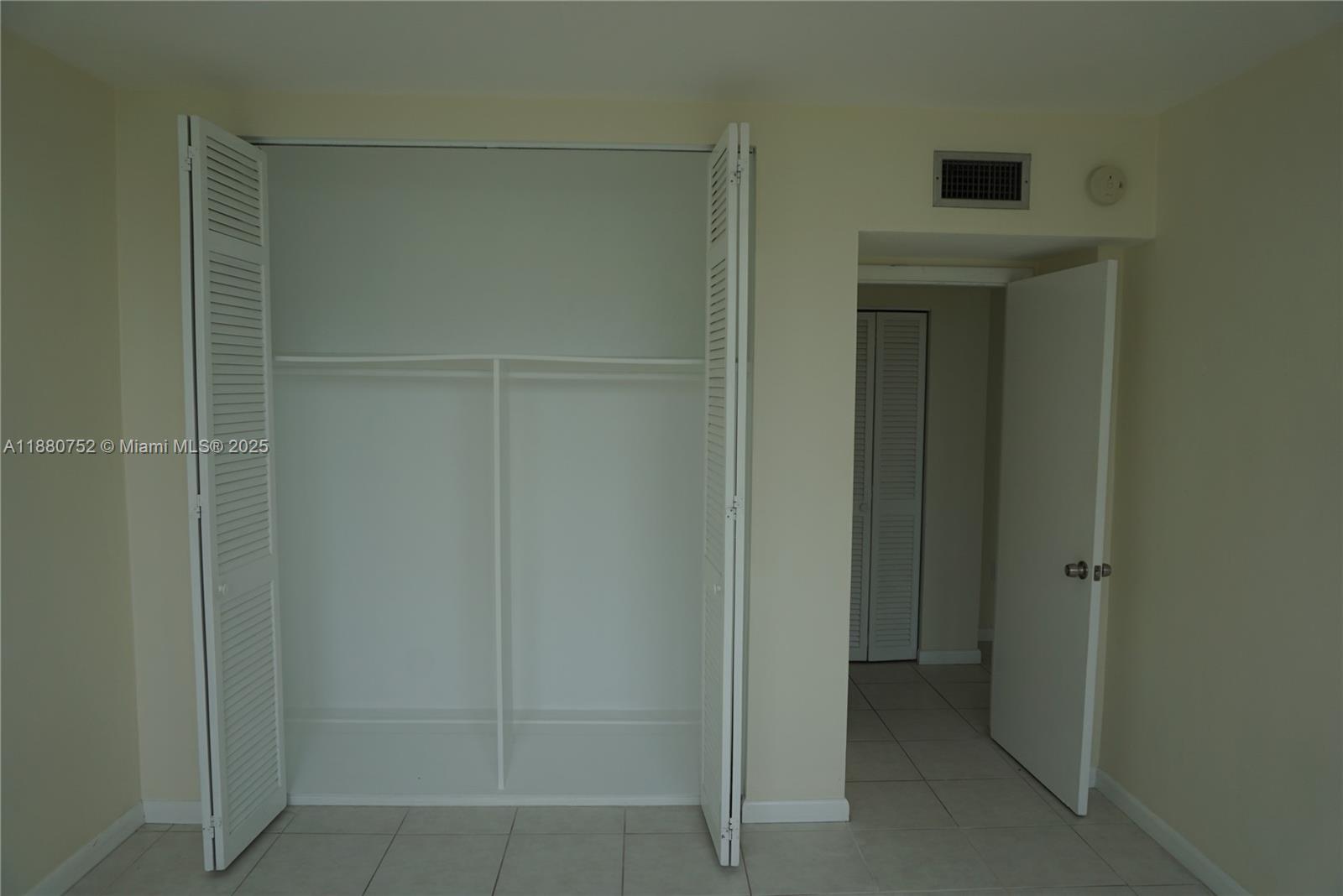 301 Ocean Dr 505