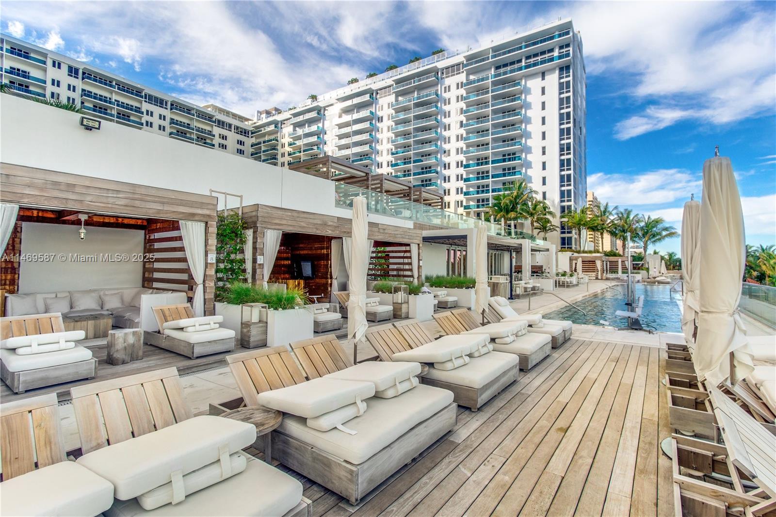 RONEY PALACE CONDO - Residential