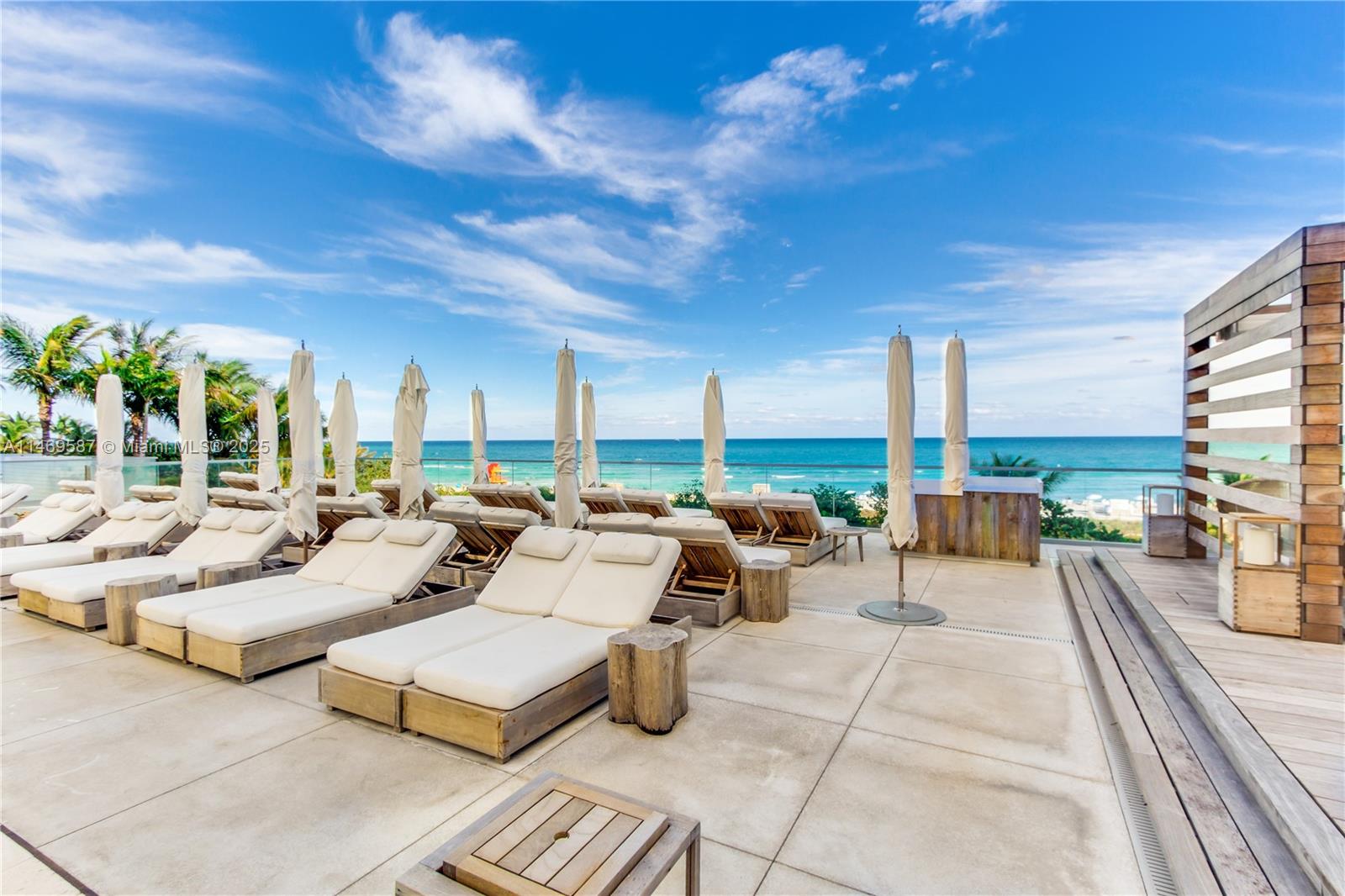 RONEY PALACE CONDO - Residential