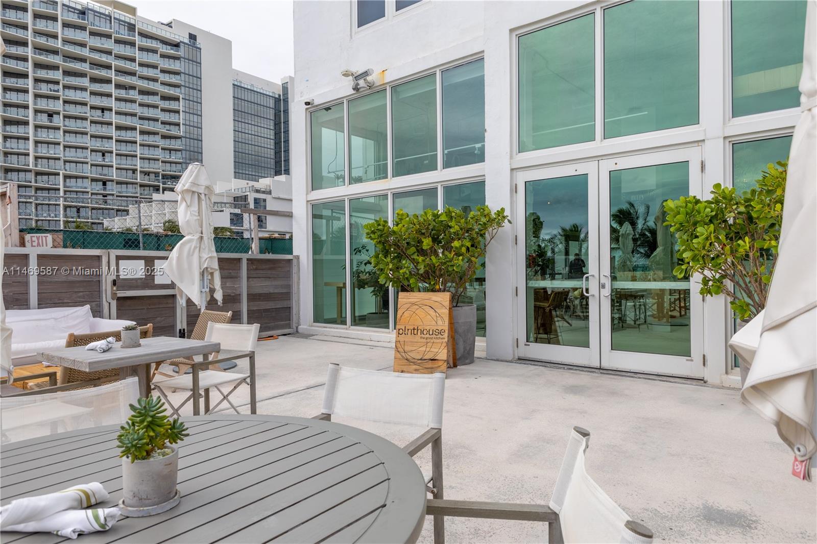RONEY PALACE CONDO - Residential