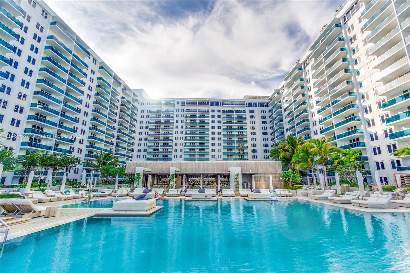 RONEY PALACE CONDO - Residential