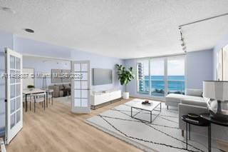 2301 Collins Ave 1038/1039