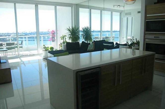 PARAMOUNT BAY CONDO - Residential Lease