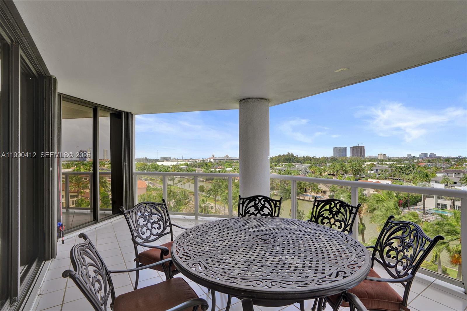 HARBOR TWS AT THE WATERWA - Residential