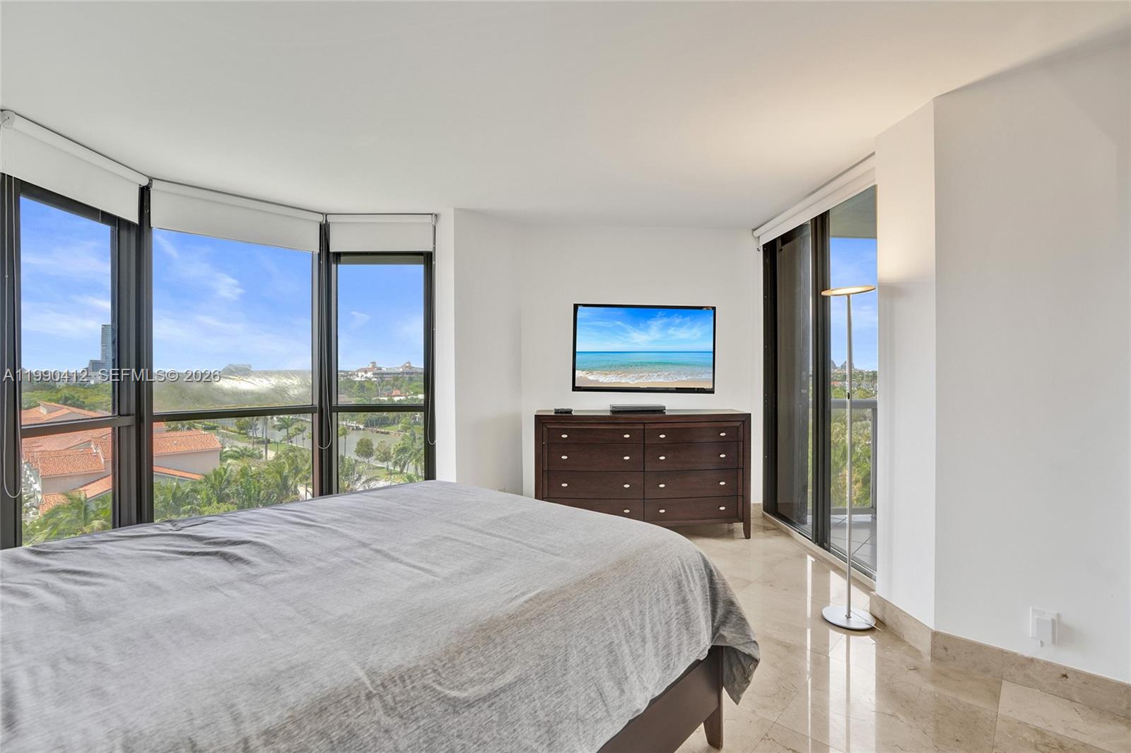 HARBOR TWS AT THE WATERWA - Residential