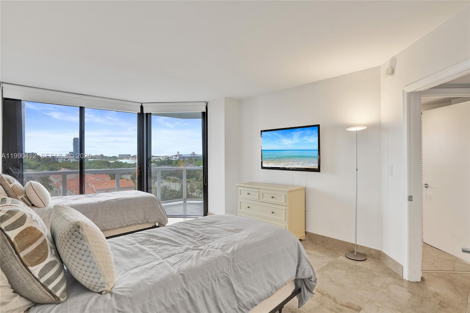 HARBOR TWS AT THE WATERWA - Residential