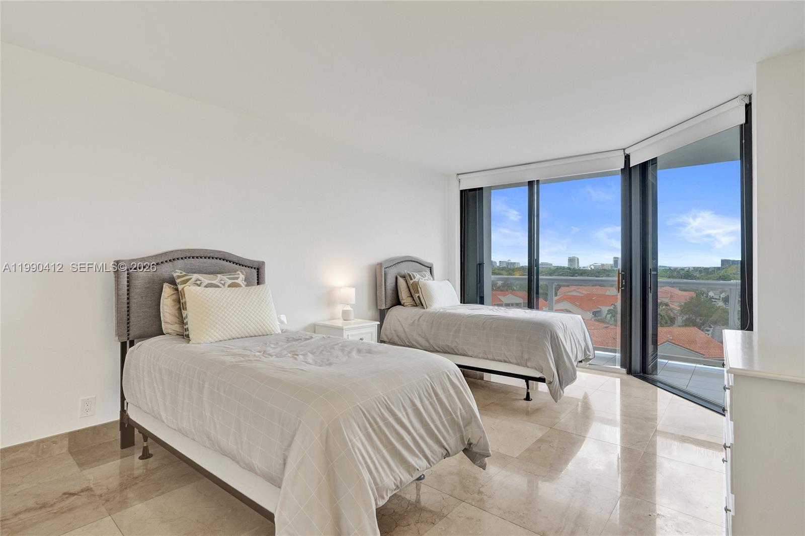 HARBOR TWS AT THE WATERWA - Residential