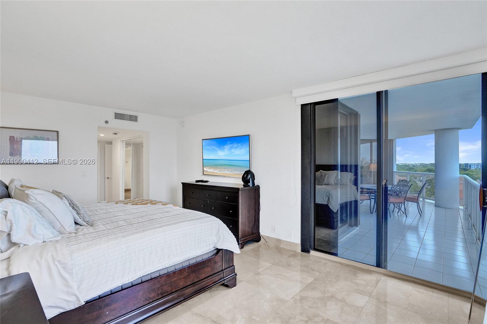 HARBOR TWS AT THE WATERWA - Residential