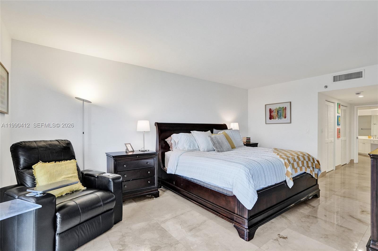 HARBOR TWS AT THE WATERWA - Residential