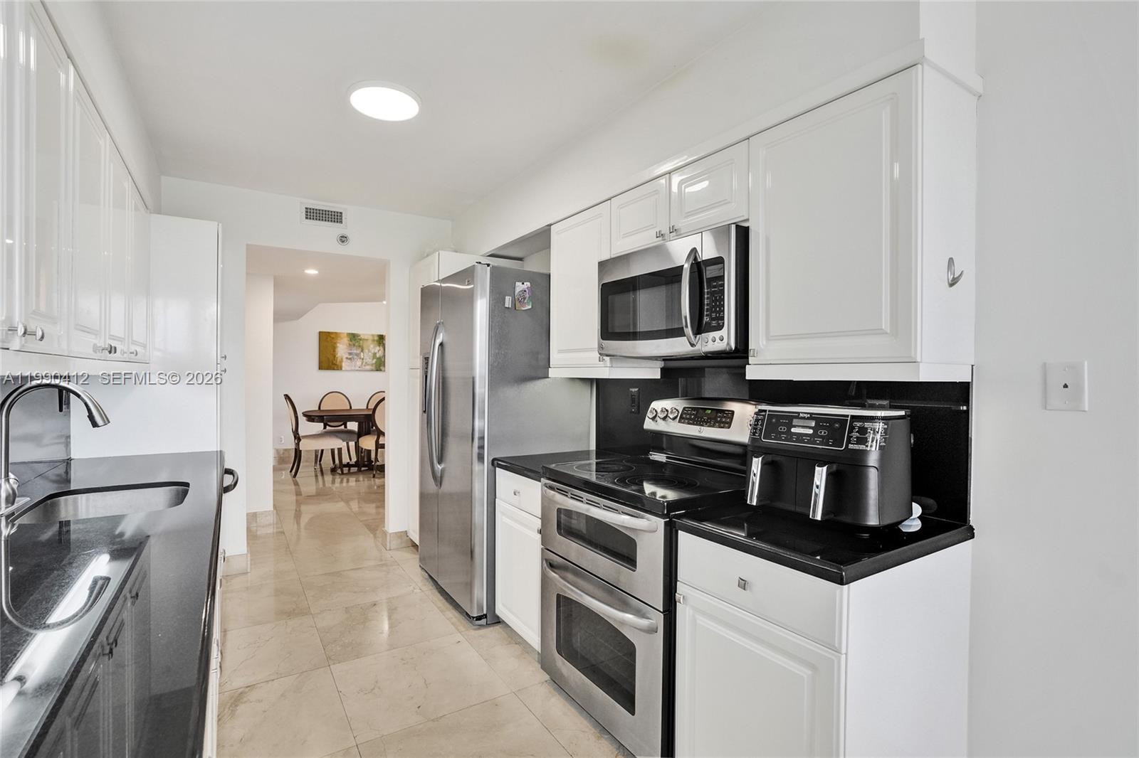 HARBOR TWS AT THE WATERWA - Residential