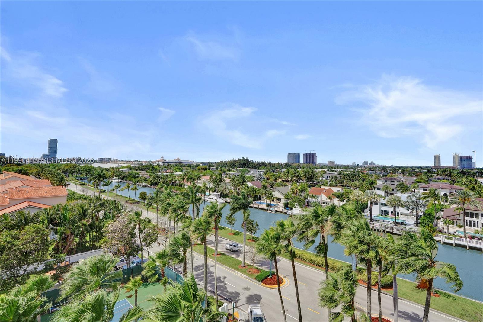 HARBOR TWS AT THE WATERWA - Residential