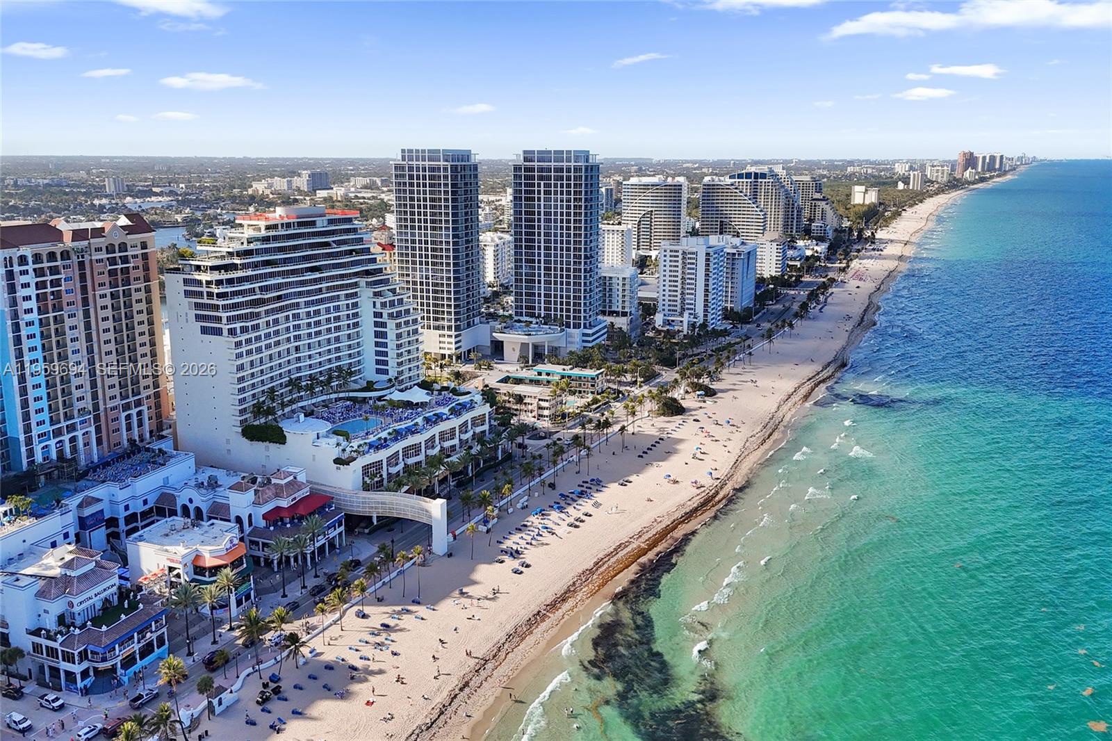 CASTILLO GRAND RESIDENCES - Residential