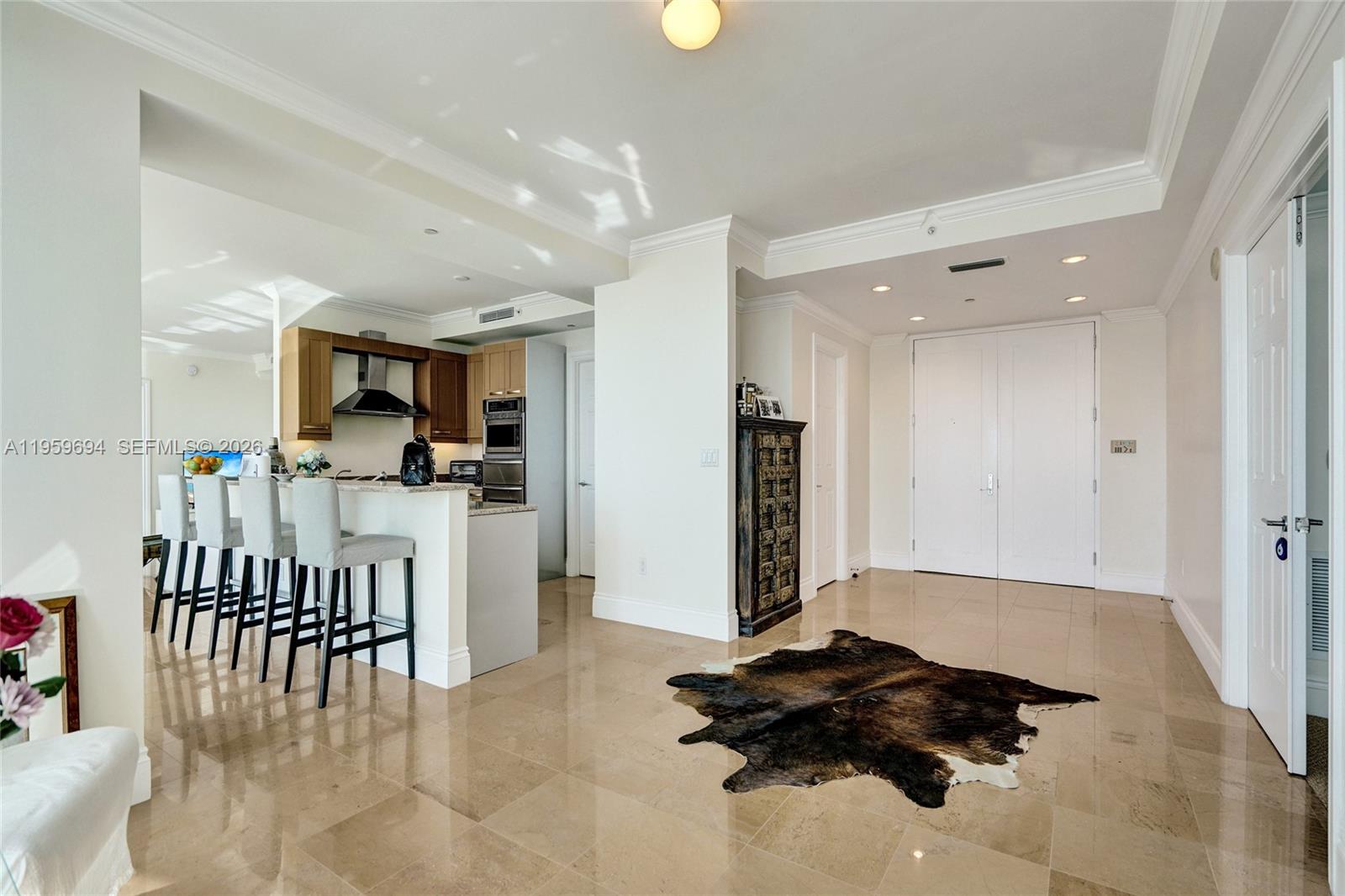 CASTILLO GRAND RESIDENCES - Residential