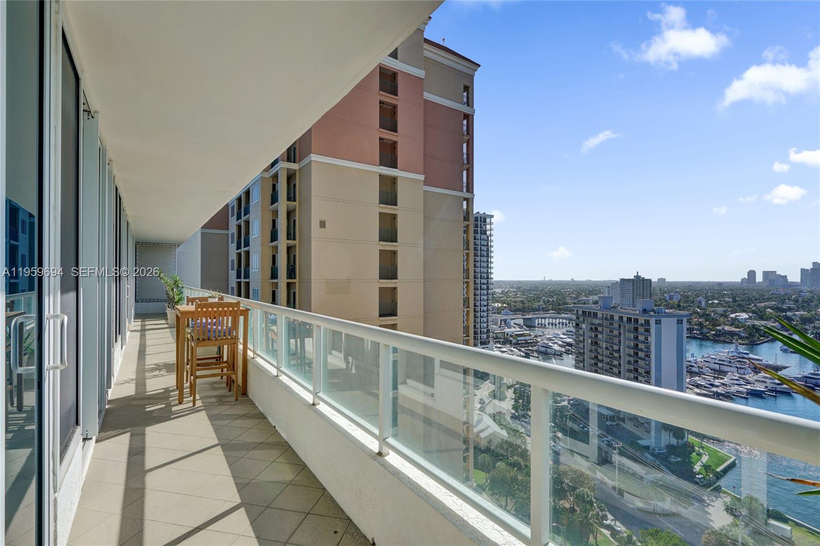 CASTILLO GRAND RESIDENCES - Residential